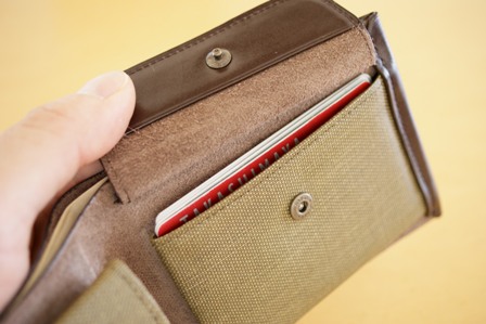 ポスタルコ　Pressed Cotton Billfold Fabric ＆ Leather　財布