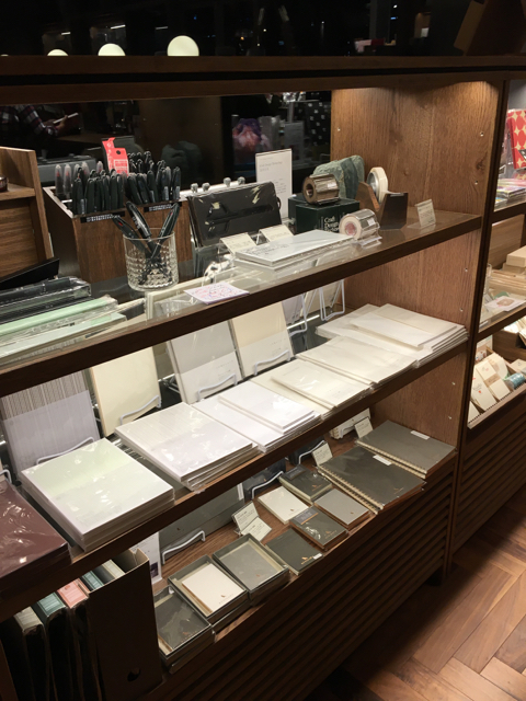 TSUTAYA BOOKSTORE WIRED TOKYO 台湾　松山店