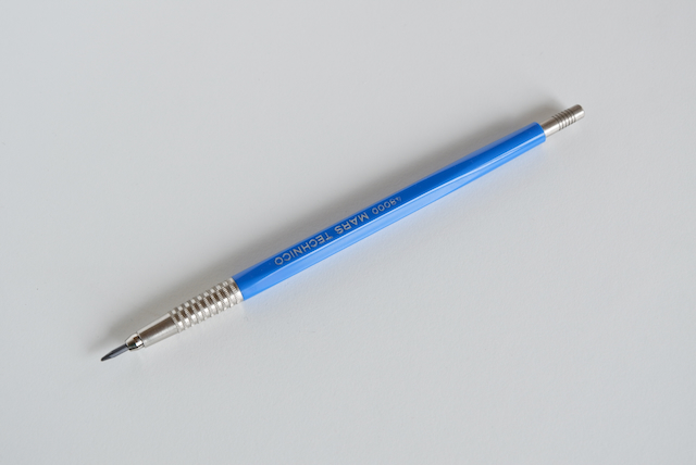 0.9mmシャープペン 2mm芯ホルダー　クリップを外す